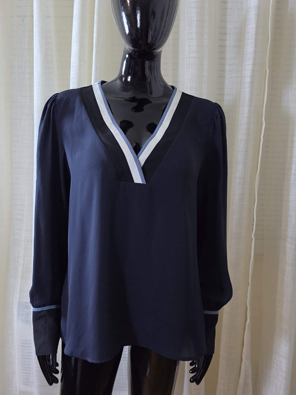 Express Navy V‑Neck Long Sleeve Blouse with Black and White Trim